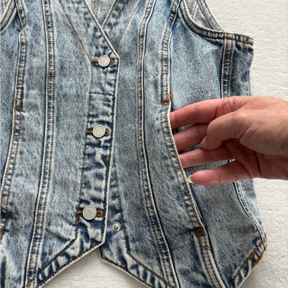 NWT - BLANK NYC Timeless Tailored Denim Vest - Size Medium - Picture 3 of 16